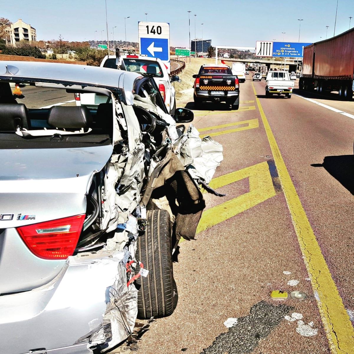 Vehicle and bus collision on the N1