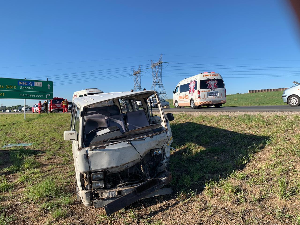 Multiple injured in a two-vehicle collision in Mnandi