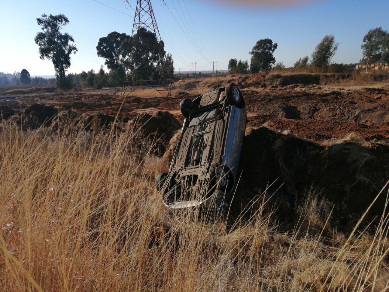 Gauteng: Driver rolls car to avoid colliding with a taxi