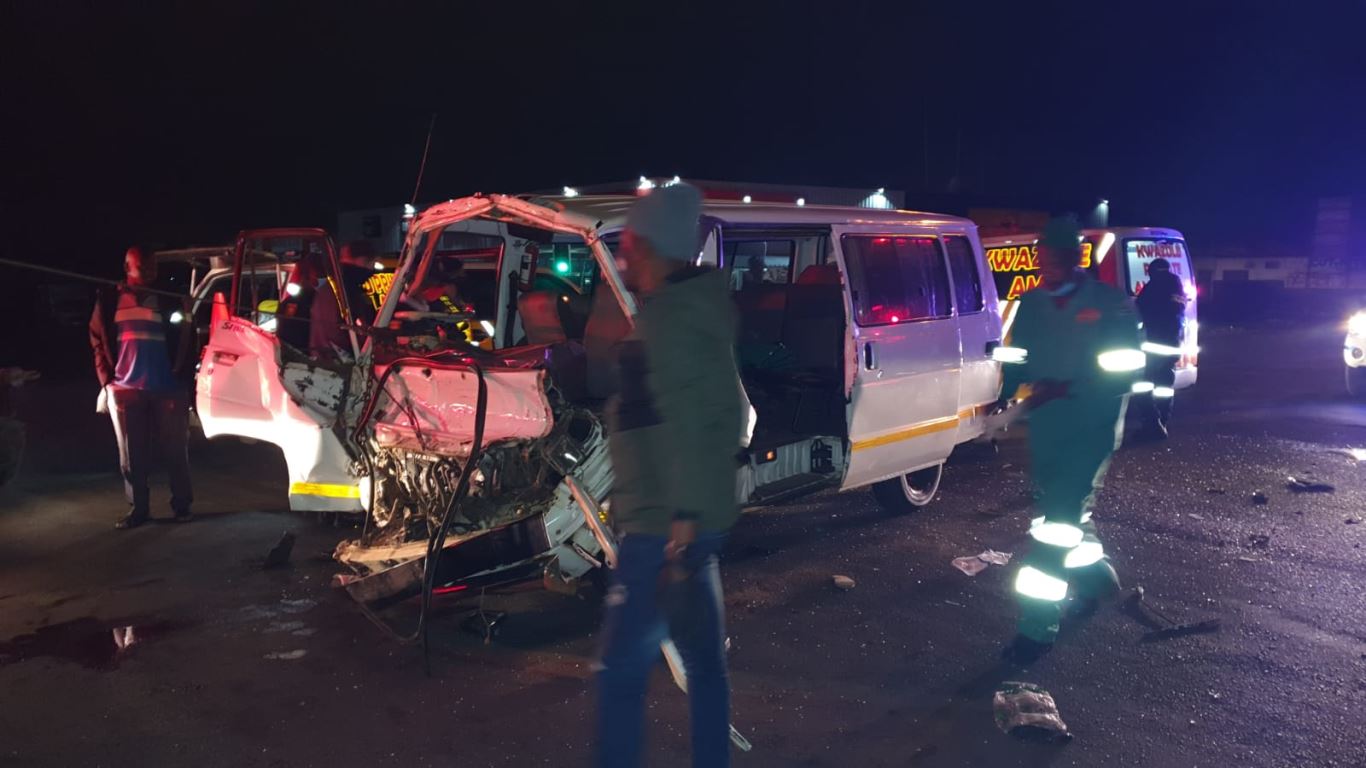 Serious taxi collision leaves 4 injured in Vryheid