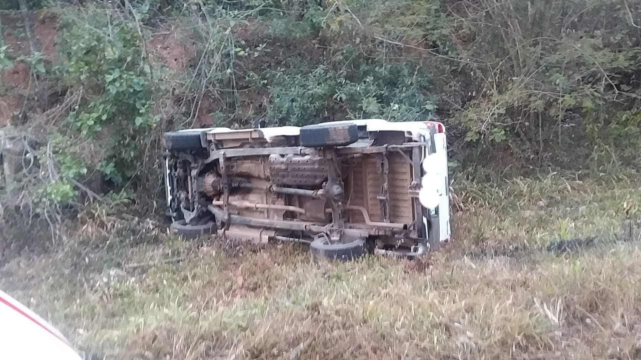 Vehicle rollover on the R71, Magoebaskloof