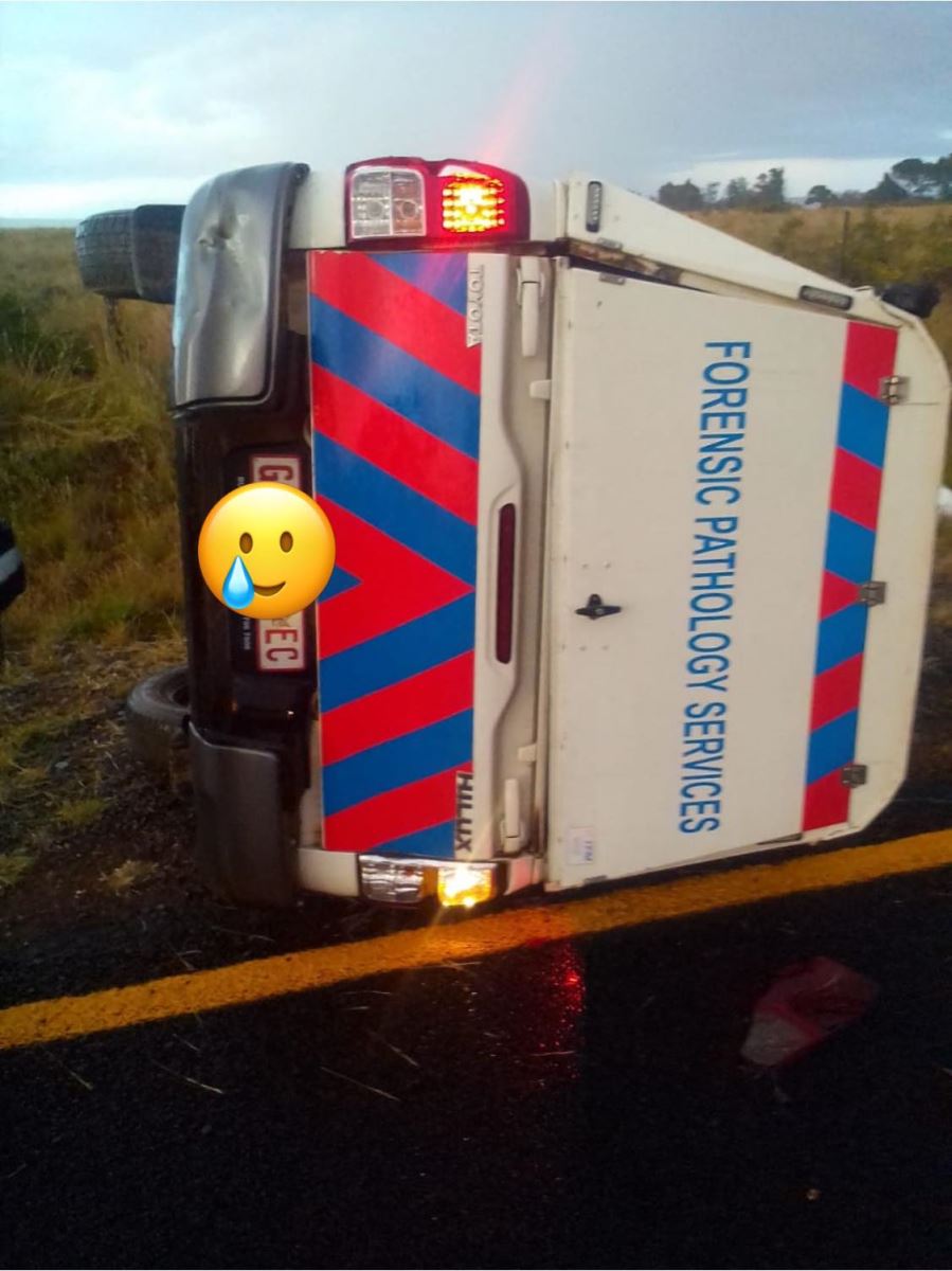 Two injured in a vehicle rollover at Steynsrus