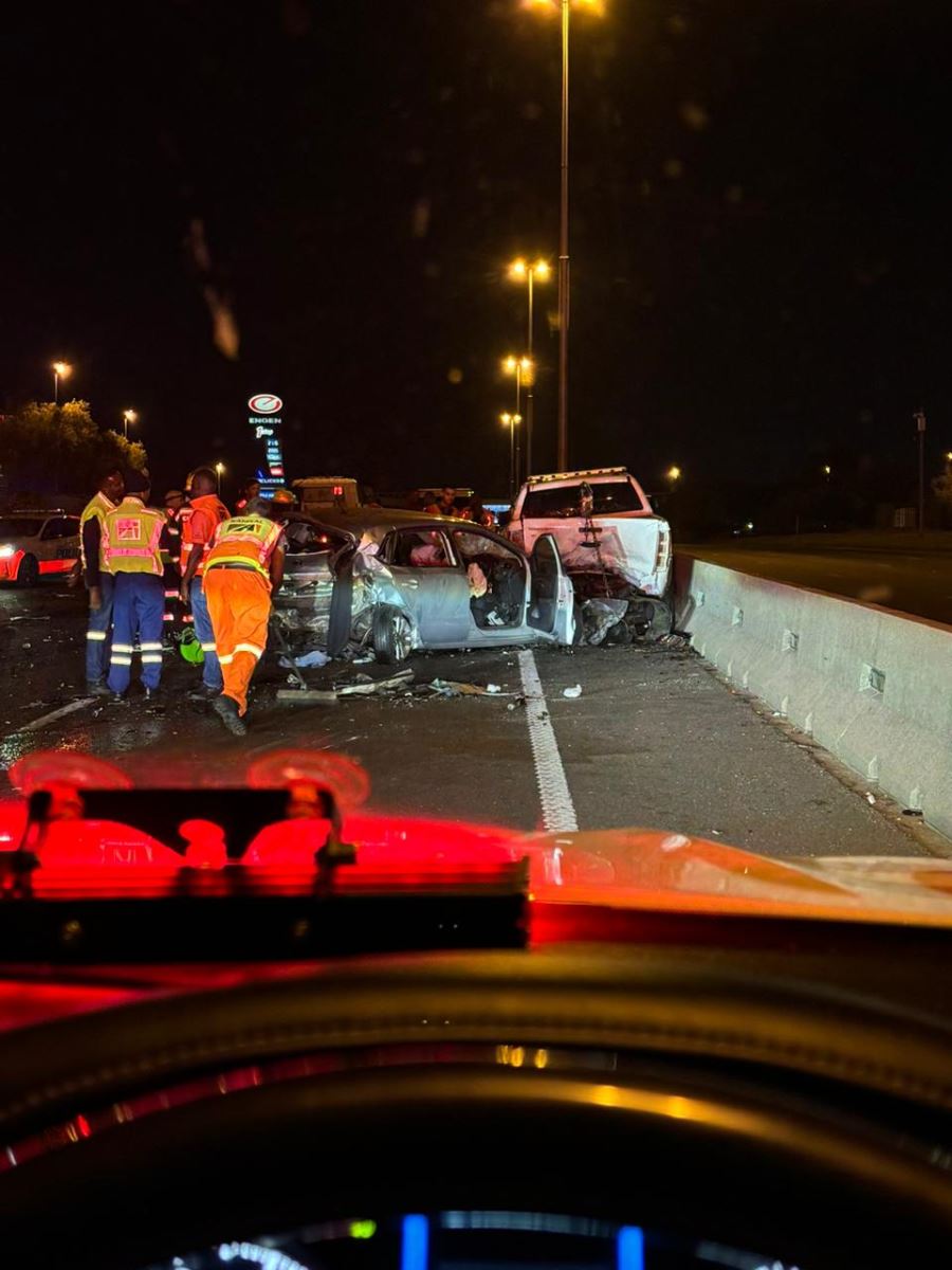Motor vehicle collision on the N1 North before the New Road Off-ramp