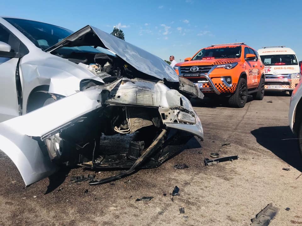 Vehicle collision on the R55 leaves two injured