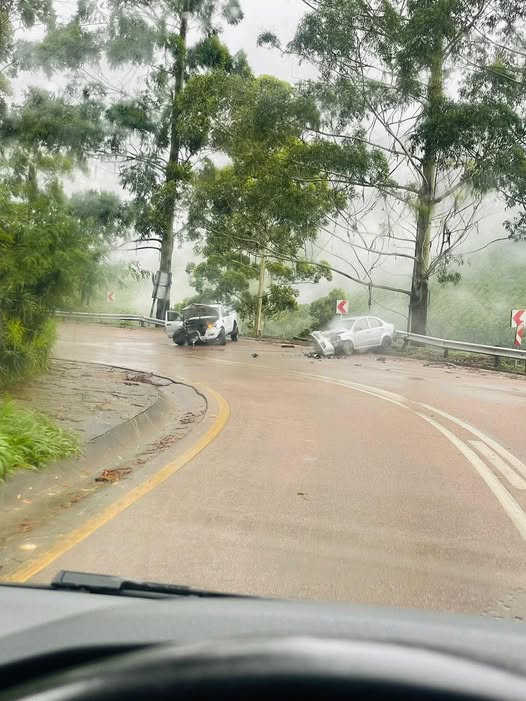 Seven people were injured in a head-on collision on the wet R71 road in ...