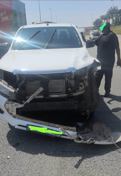 JHB Flying Squad members arrested three (03) suspects and recovered three (03) robbed or stolen vehicles