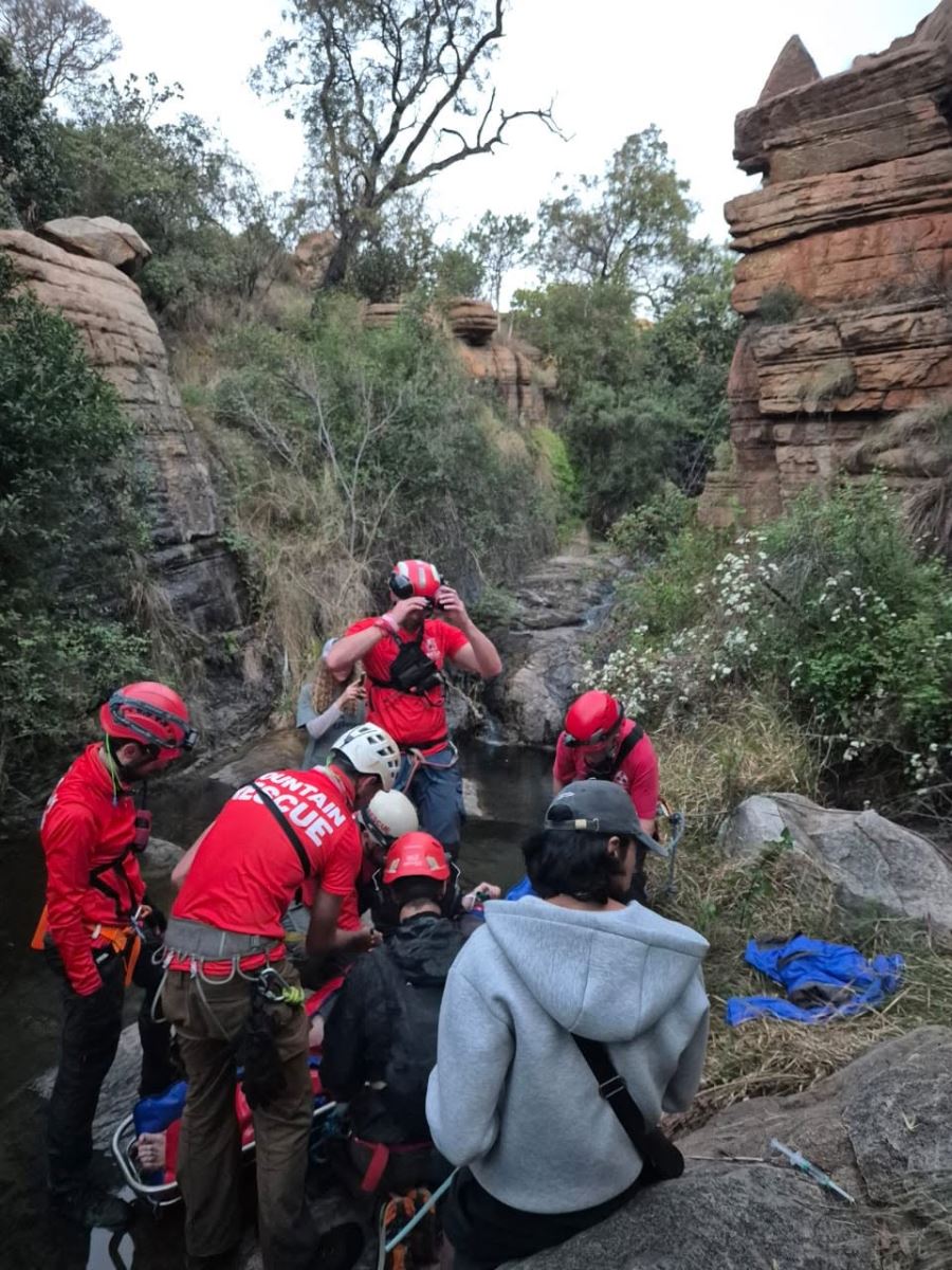 Skills and capabilities of the South African Air Force praised after a hoist rescue in Magaliesberg