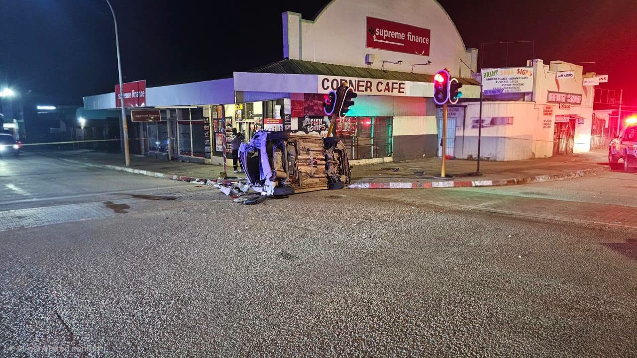 Three injured in a rollover crash in Oudtshoorn