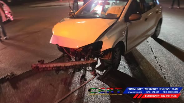 Motor vehicle collision involving a light motor vehicle and a minibus on the R55 near Stone Ridge in Centurion
