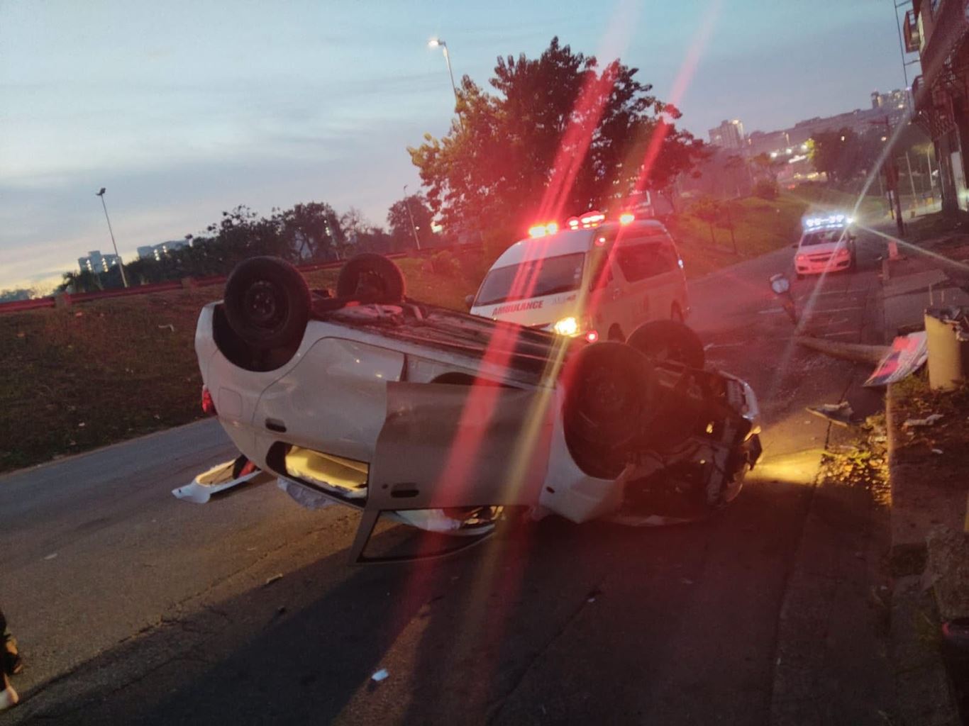 Motorists are advised of a vehicle that has overturned on Garth Road, near Malls Tiles in Bonela