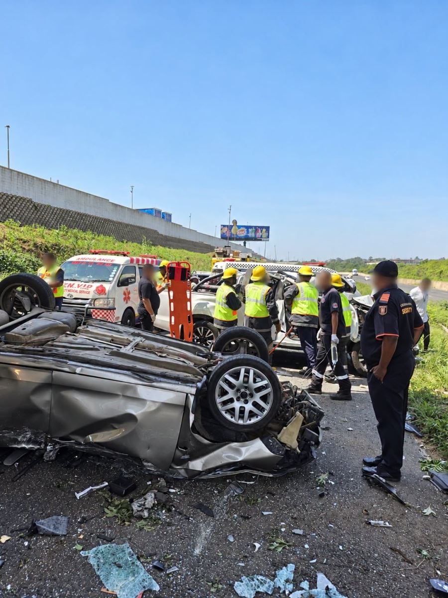One person has tragically lost their life and two others sustained serious injuries following a two vehicle crash along the M25 KwaMashu Highway