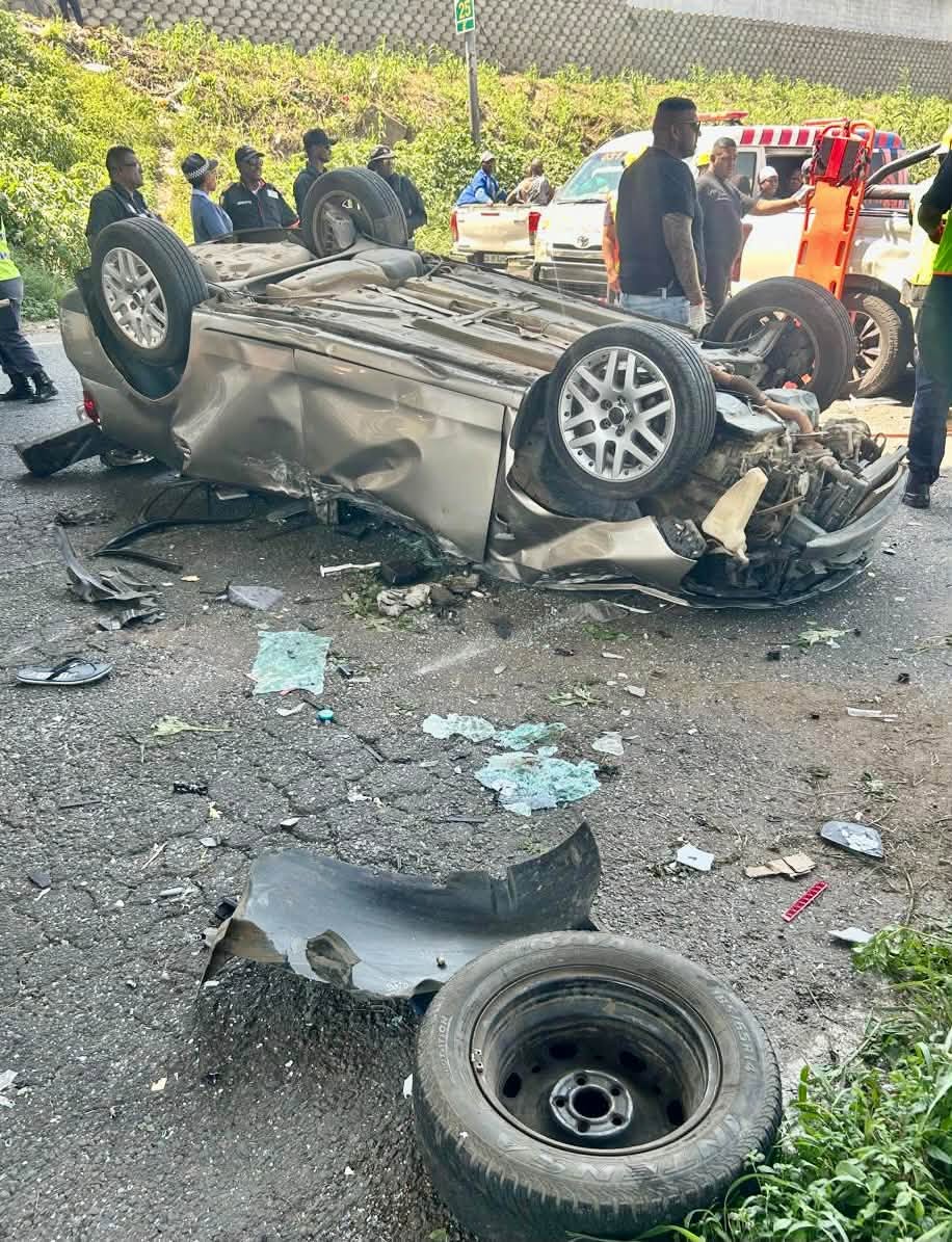 One Killed/Driver Trapped In Collision: KwaMashu – KZN