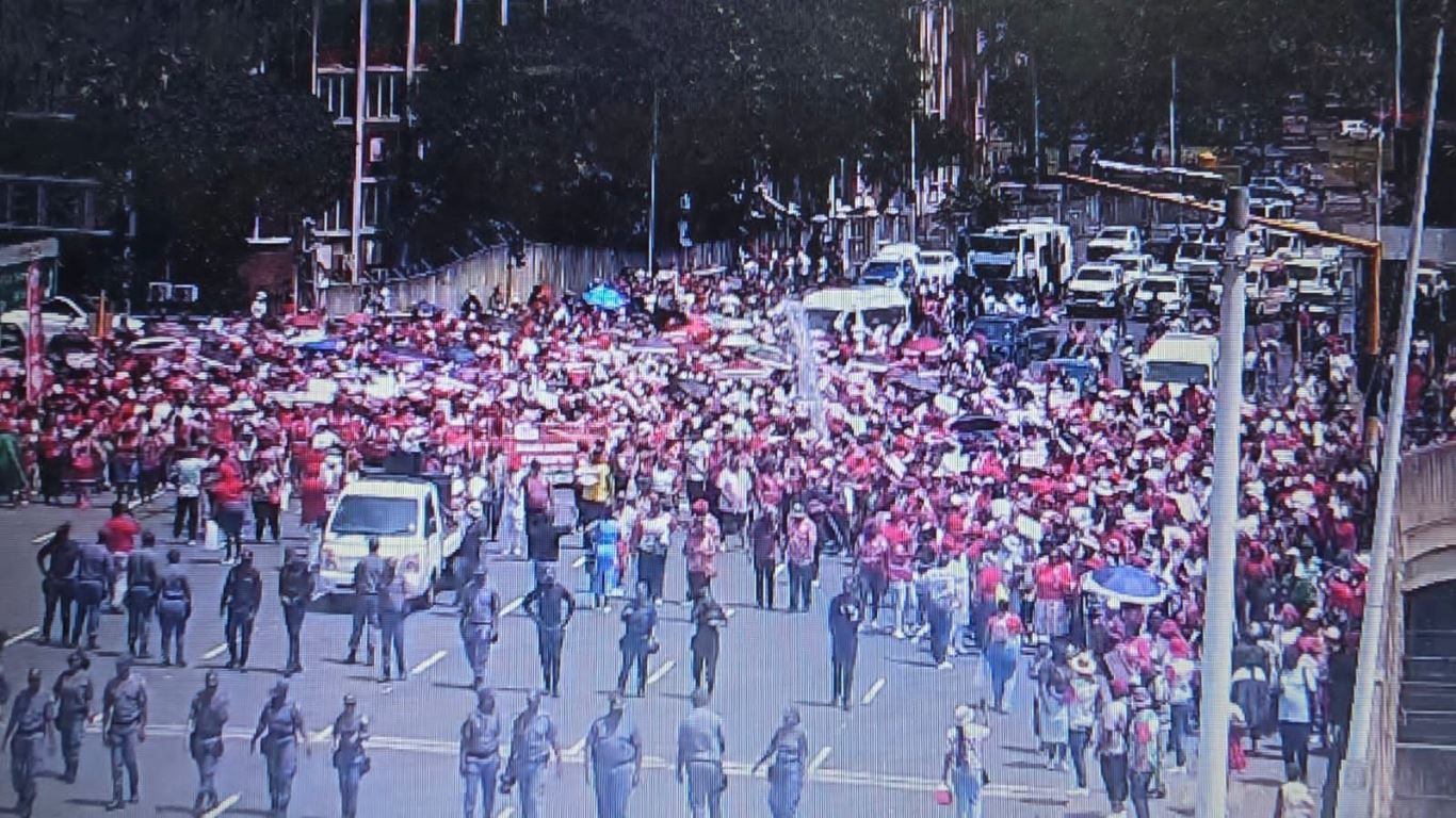 An active SADTU march is currently approaching the intersection of Dr Pixley kaSeme Street and Brook Street
