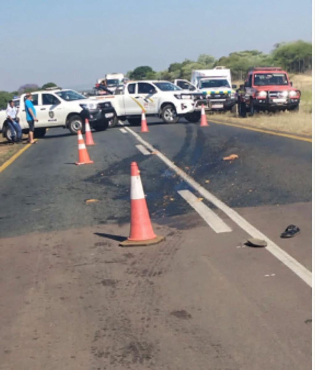  The R33, approximately 10 km outside Groblersdal towards Stoffberg Road, is temporarily closed following a vehicle accident involving a pedestrian