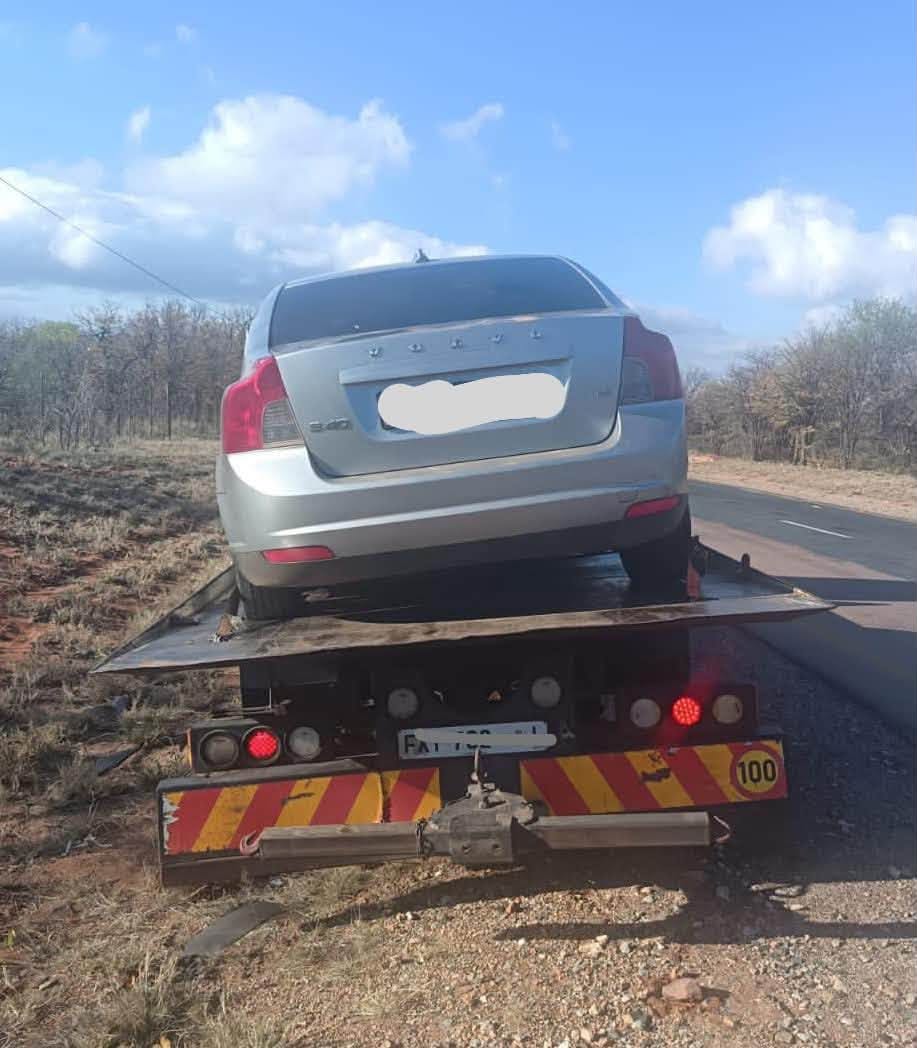 Zimbabwean male suspect arrested for possession of illicit cigarettes