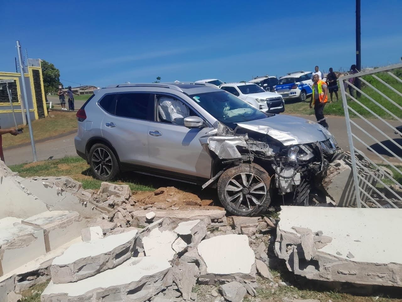 A driver reportedly fled the scene after a Nissan X-Trail crashed into the boundary wall of a residential property near Clamcastle and Ringcastle in Newlands West