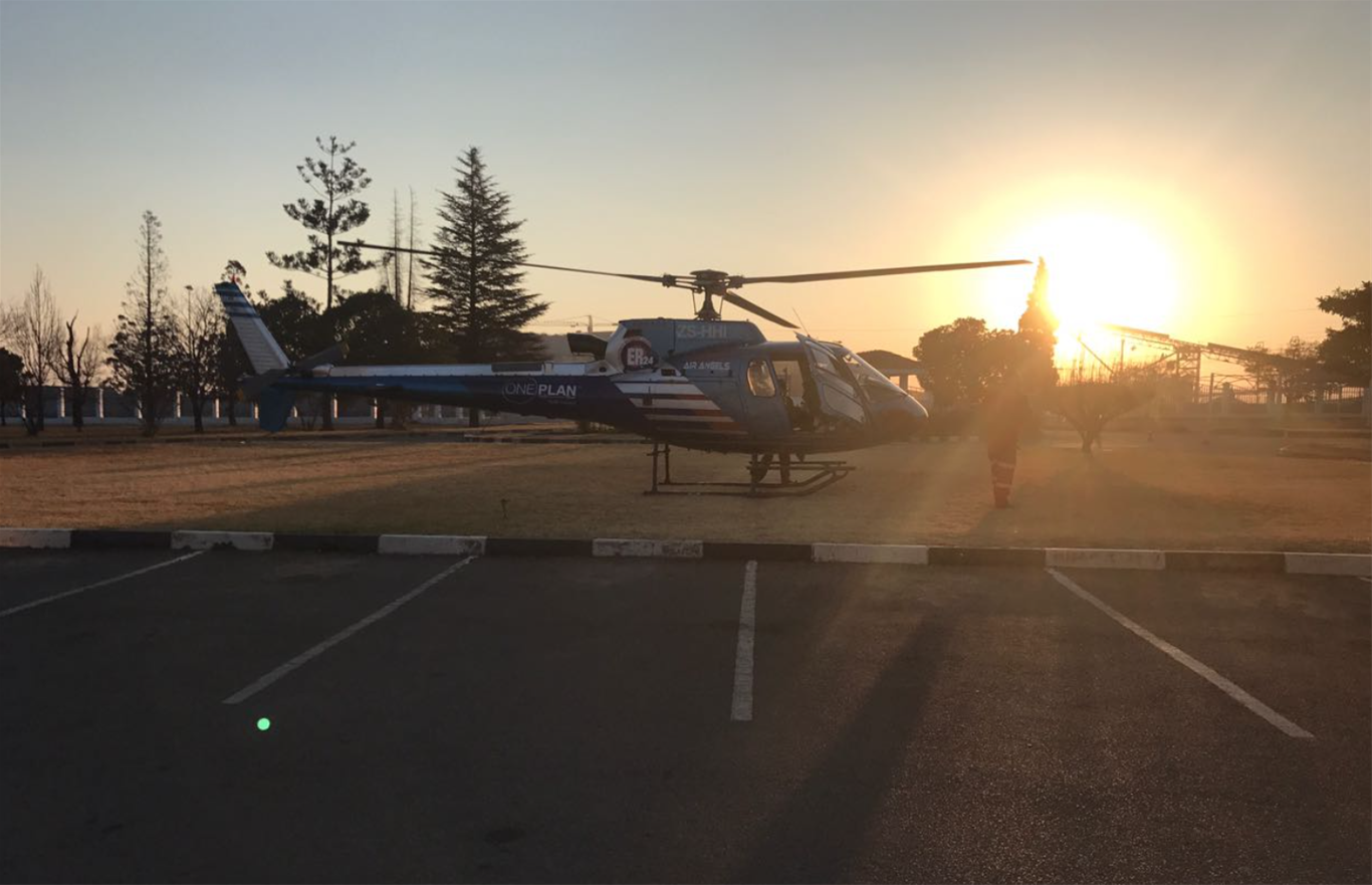 Driver airlifted to hospital after crashing into tree, Carletonville