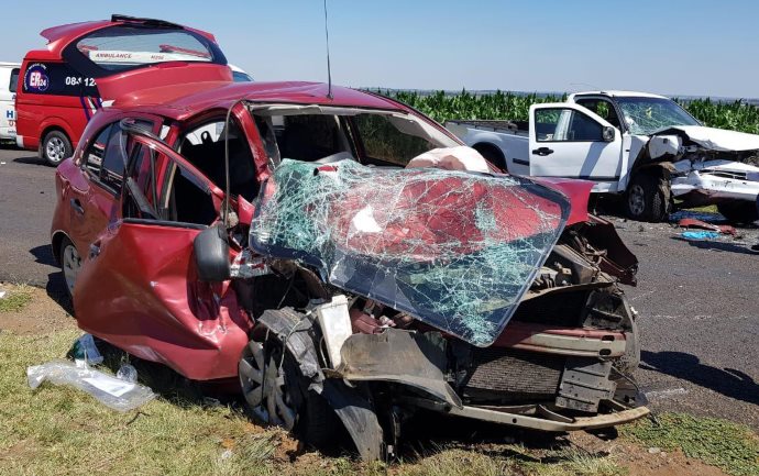 Crash At R555 Mother and son killed in a head-on collision between a bakkie and car ...