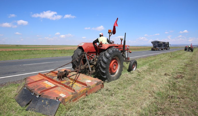 Safe Driving in Areas of Grass Cutting