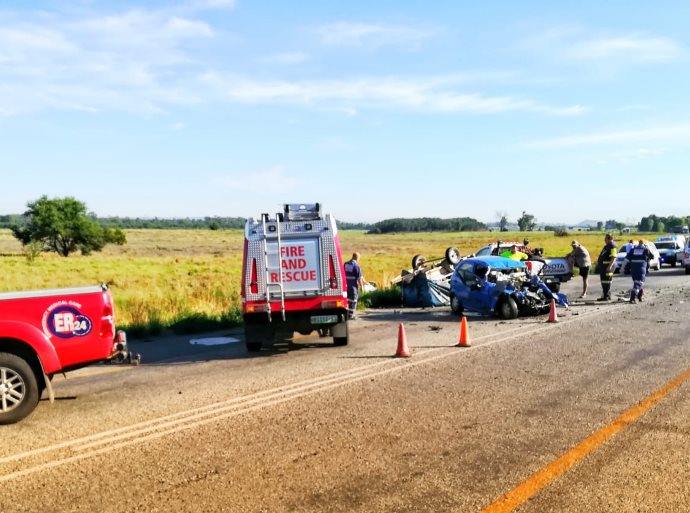 Three killed, including a child, in a head-on collision on the R59 near Vereeniging