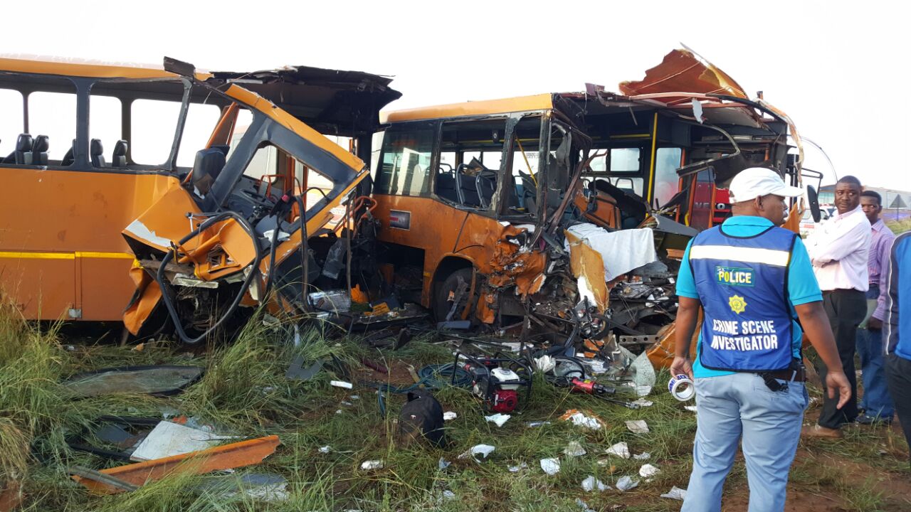 Two buses collide head-on leaving one dead, 30 injured in Mpumalanga