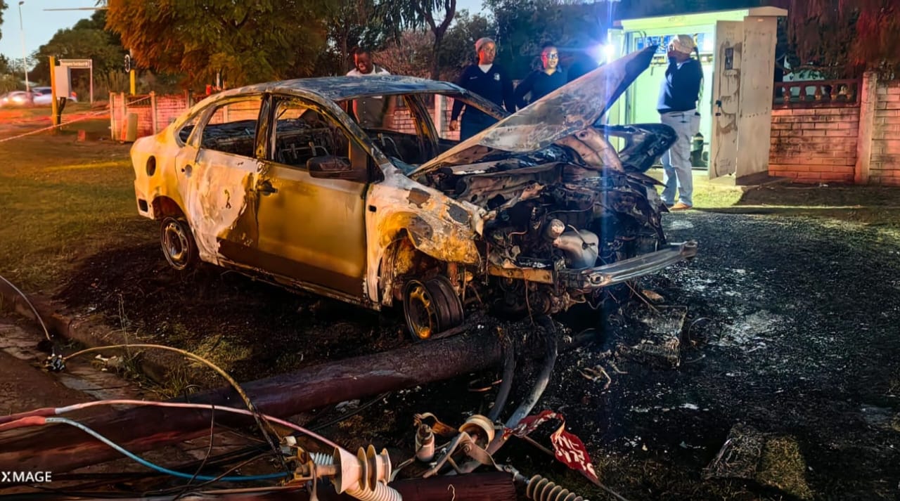 Good Samaritan praised as Driver is Rescued from Burning Vehicle After ...