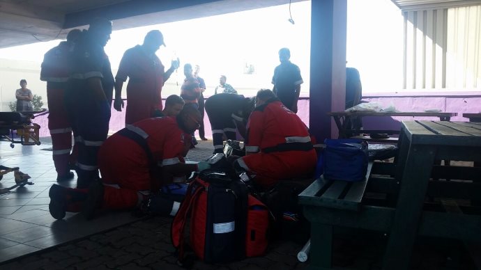 Young man seriously injured after falling from scaffolding in Pinetown