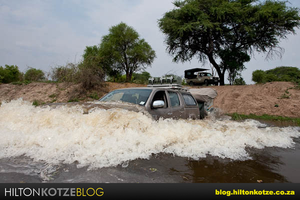 Guide to safe driving on safari / driving in the nature reserve